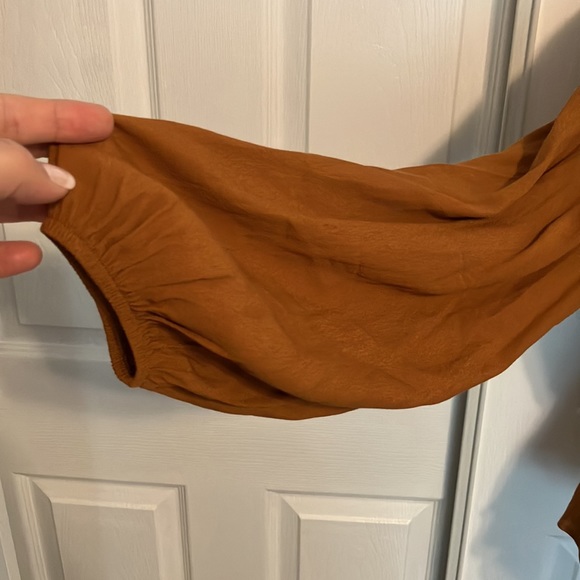 Clay button up Banana Republic blouse - Picture 3 of 5